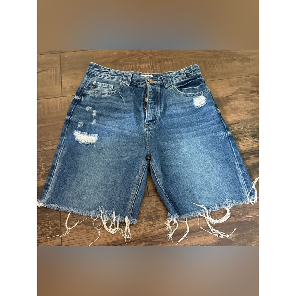 Kancan Distressed Bermuda Denim Shorts Raw Hem Medium Wash Size 7/27 Jorts Women